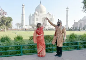 From Delhi : Taj Mahal, Agra Fort & Baby Taj with 5 star Lunch