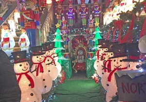 Brooklyn Christmas Lights Walking Tour at Dyker Heights