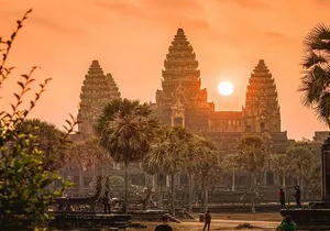 Angkor Wat Sunrise or Sunset Tour with Guide from Siem Reap