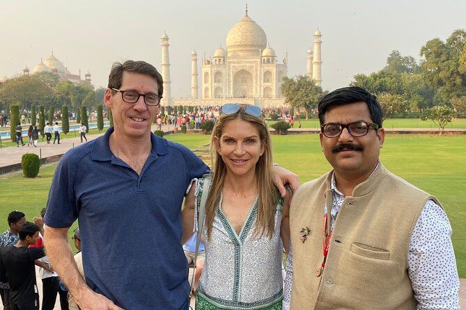 Private Taj Mahal And Agra Fort (Skip the line, Guide & Car Only)