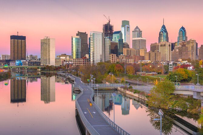 Private Art & Romance Tour in South Philadelphia