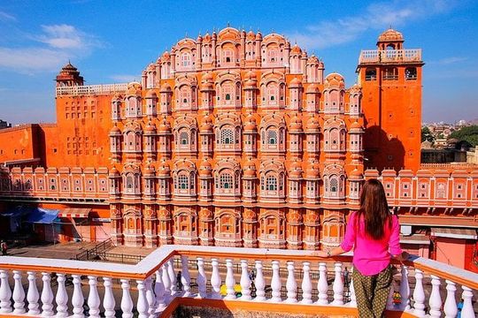 All Inclusive Private Jaipur City Tour with 5-star Lunch & Guide