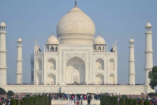 Romantic Sunset at the Taj Mahal: Day Trip from Delhi to Agra