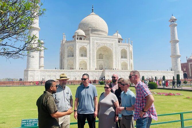 Taj Mahal Tour - Skip the Line All Inclusive with 5 Star Lunch