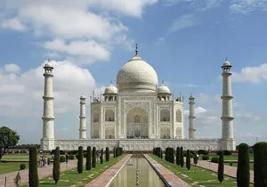 1 Day tour to Agra from Delhi by Car with 5 Star Lunch