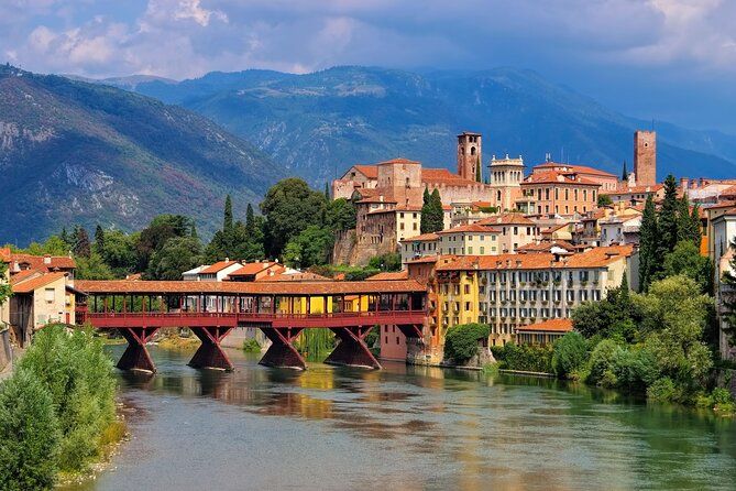 Private Prosecco, Hilltowns & Palladian Villa Tour from Venice