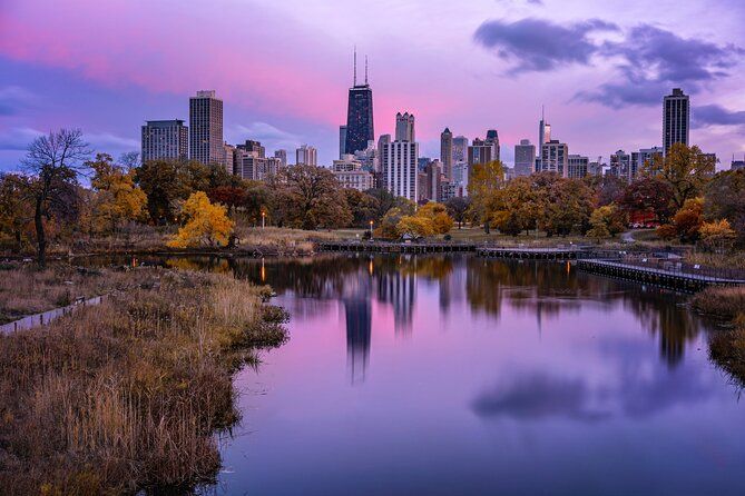 Chicago 4-Hour Sightseeing Transfer by Luxury Private Sedan