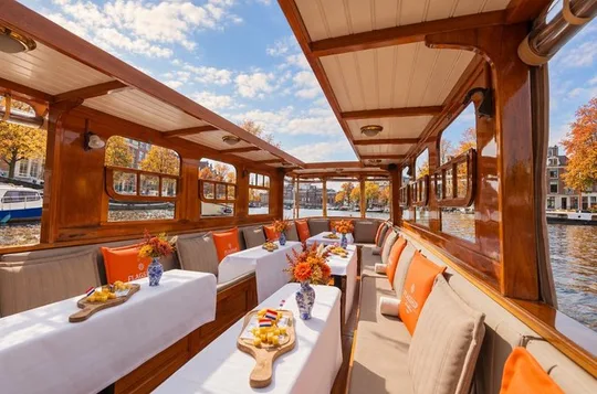 Amsterdam Classic Saloon Boat Cruise with Drinks and Cheese