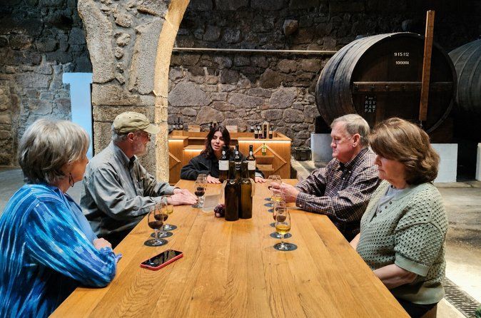 Porto Walking Tour with Wine Cellar plus tasting & Cruise