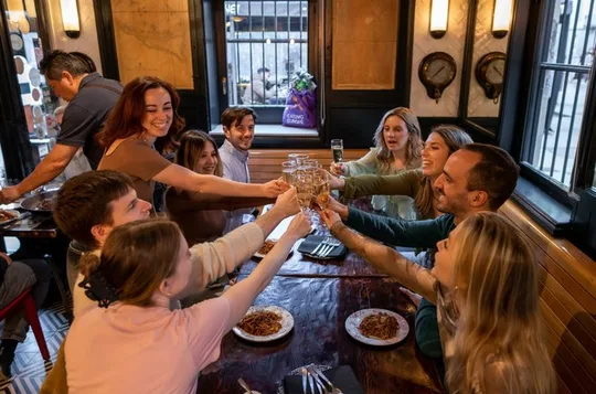 Barcelona Gothic Quarter VIP Tapas and Wine Tour