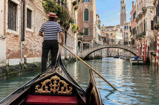 Private 3 hrs Venice Tour: St Mark's, Walking tour & Gondola