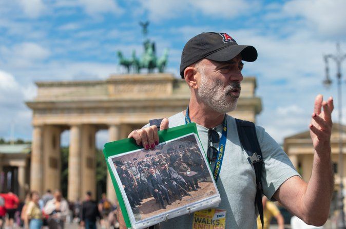 Private Berlin: Iconic Sights and Hidden Gems Walking Tour