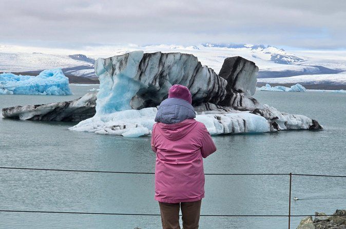 Reykjavik: Glacier Lagoon, Diamond Beach & South Coast Day Tour