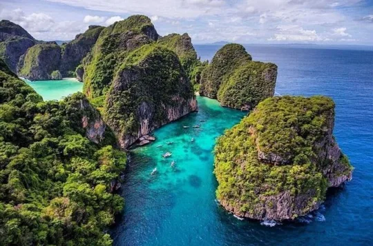 Phi Phi and Khai Islands Snorkeling Tour with Lunch by Speedboat