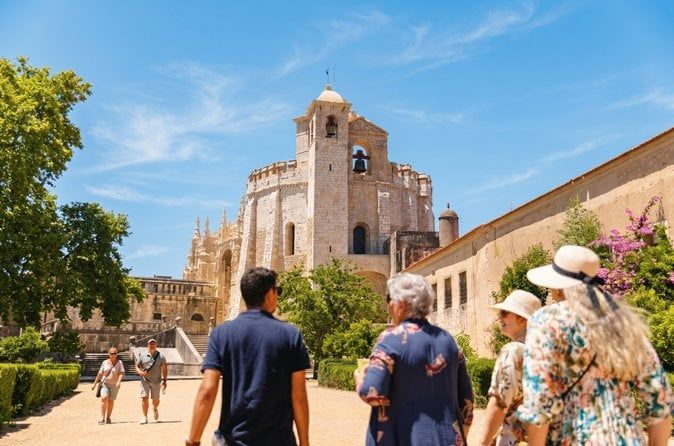 Small-Group Templar Tour: Tomar & Almourol from Lisbon