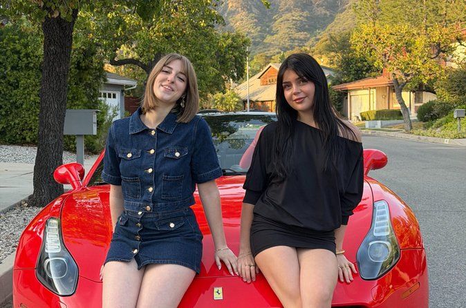 50 Minute Driving Tour to Explore Hollywood Sign in a Ferrari