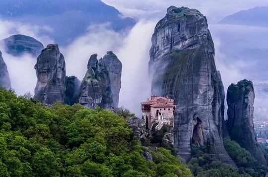 Athens: Meteora Monasteries, Caves & Coastal Stopovers with Lunch