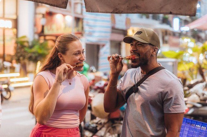 Saigon Night Bites on Foot: Local Vendors, Stories & Sweet Finish