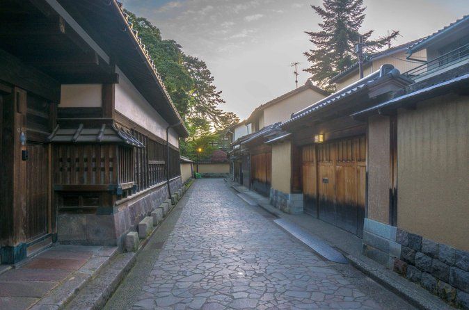 Kanazawa Private Tour: Highlights of an Old Samurai Town
