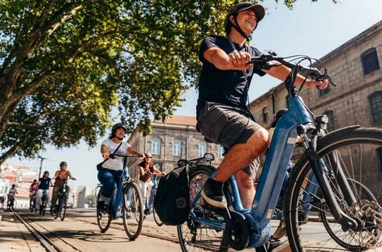 3 Hour Porto Highlights on a Electric Bike Guided Tour