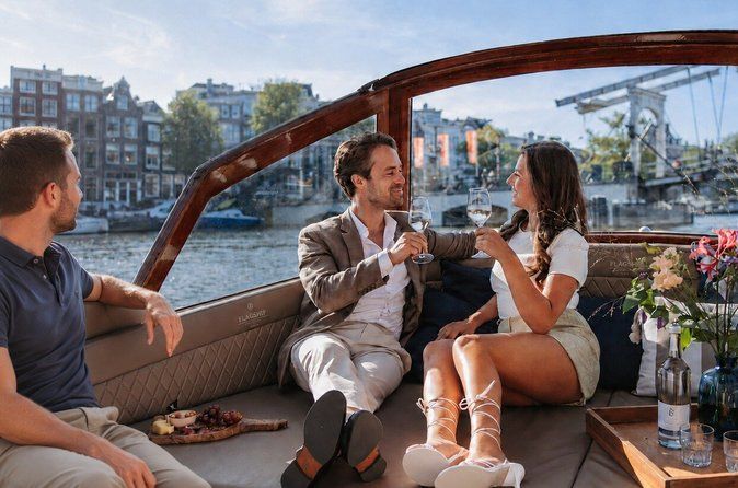 Amsterdam 2hour small group canal cruise with snacks & opt drinks
