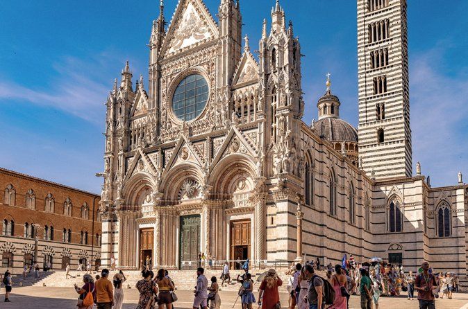 San Gimignano, Siena, Monteriggioni: Fully Escorted Tour, Lunch & Wine Tasting