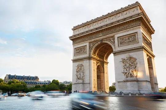Paris Essentials: 10+ Sights, Montmartre, Arc de Triomphe & more