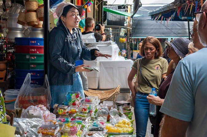 Thai Street Food & Morning Market Walking Tour in Hua Hin