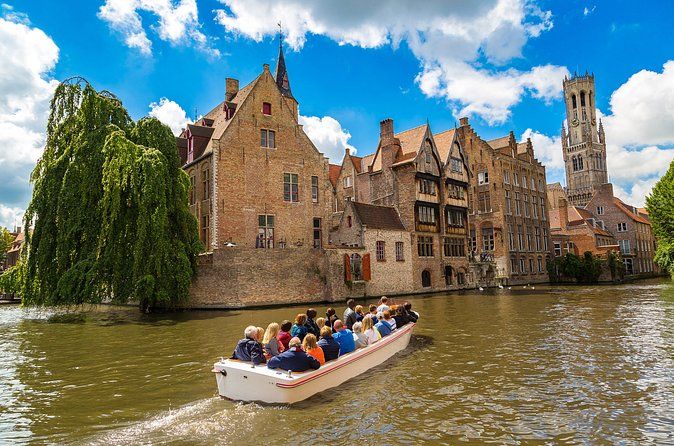 From Brussels: Bruges Guided Tour or At Your Pace Experience