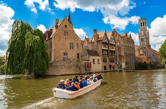 From Brussels: Bruges Guided Tour or At Your Pace Experience