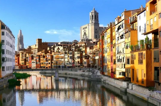 From Barcelona: Private Girona and Figueres with Dali Museum Tour