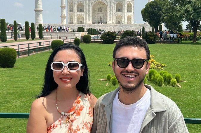 From Delhi: Taj Mahal, Agra Fort, 5-Star Lunch | TOP RATED TOUR