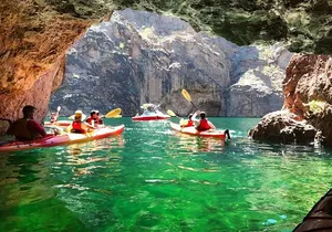 Grand Canyon Helicopter Flight with Emerald Cave Kayak Tour