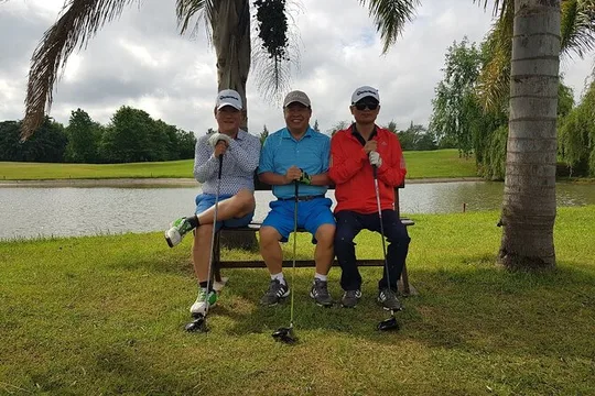 Golf day in Buenos Aires with Hotel pick Up and Drop Off. We stay with you