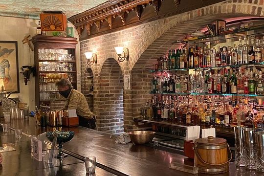 Savannah Walktails & Bar Bites Guided Happy Hour Tour