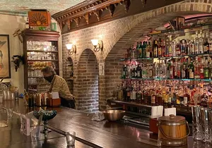 Savannah Walktails & Bar Bites Guided Happy Hour Tour