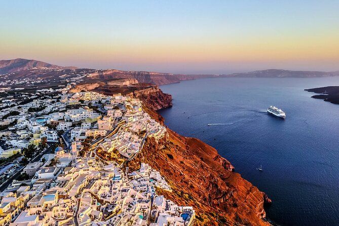 Santorini First-time Visitors Private Tour with Wine Tasting