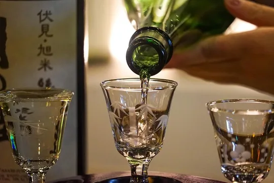 Kyoto Sake Tour in Fushimi: 18 Sake Tastings & Historic Breweries