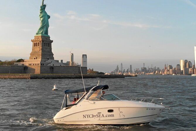 Best Private Luxury Sunset Boat Tour in New York City - 2 Hour