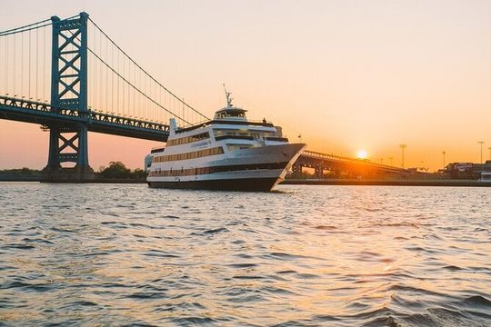 City Cruises Philadelphia: Signature Dinner Cruise with Buffet