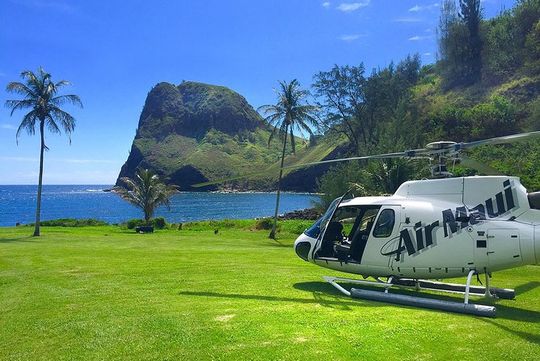 Oceanfront Landing 75-Minute Event Helicopter Tour