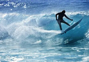 Intermediate Group Surf Lesson on Maui South Shore