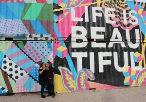 2-Hour Fremont Walking Tour with Photos and Champagne