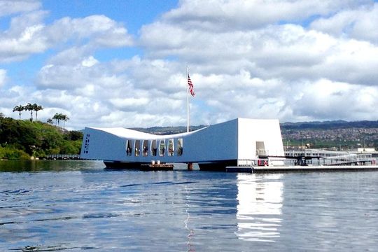 Private Oahu Pearl Harbor and Island Sightseeing Combination Tour
