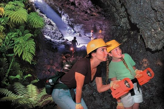 Small-Group Luxury Tour: Road to Hana and Ka'eleku Cavern Day Trip