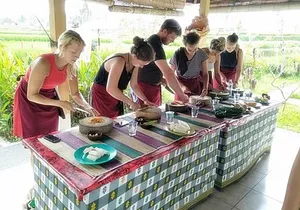 Bali Cooking Class and Ubud Sightseeing Tour