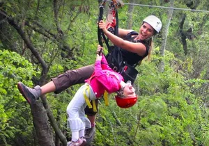 2-Hour 6 Zipline Tour at Coral Crater