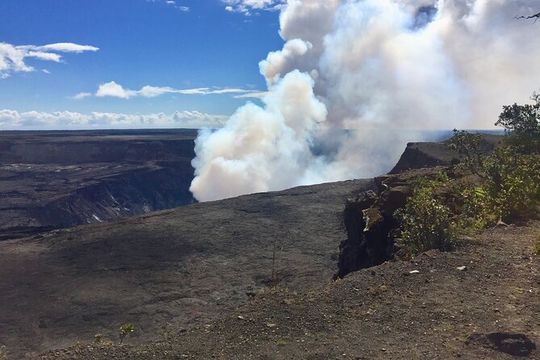 Kilauea Summit to Shore from Kona: Small Group