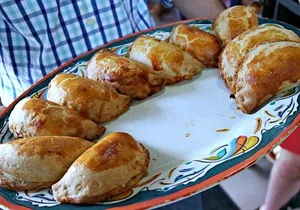 Georgetown Foodie Culinary Tour & Neighborhood Walk