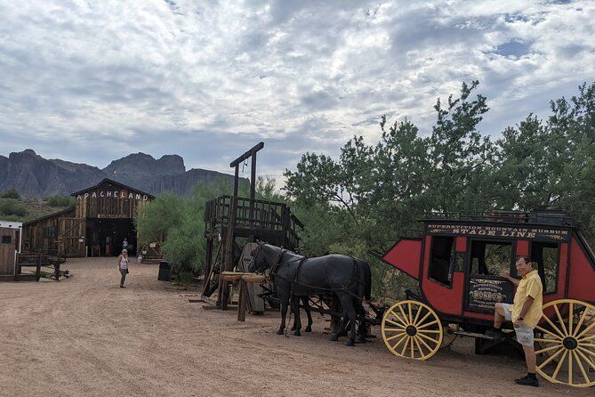Apache Trail with Dolly Steamboat